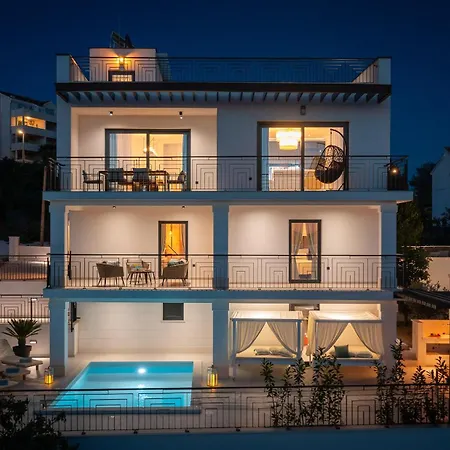 Luxury De Mar With Pool Trogir