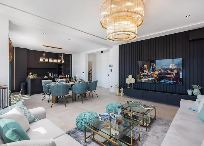 Villa Luxury De Mar With Pool Trogir