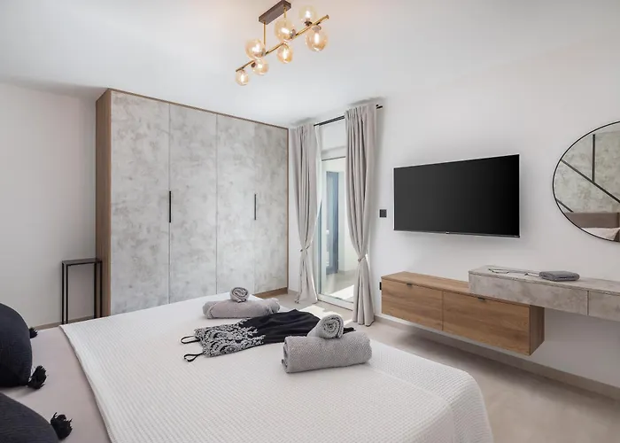 Luxury De Mar With Pool Villa *