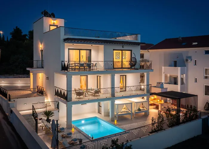 Vila Luxury De Mar With Pool