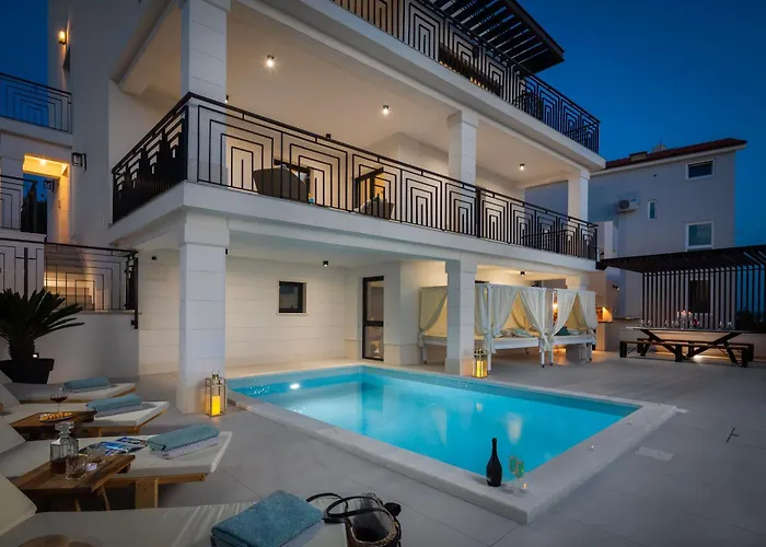 Vila Luxury De Mar With Pool