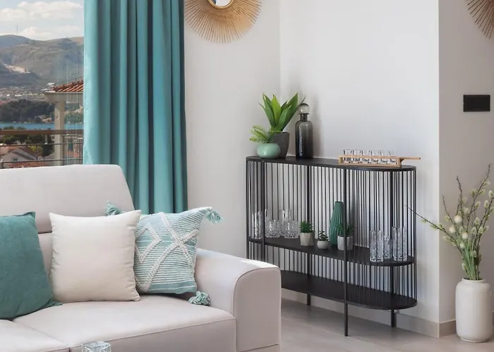 Luxury De Mar With Pool Vila