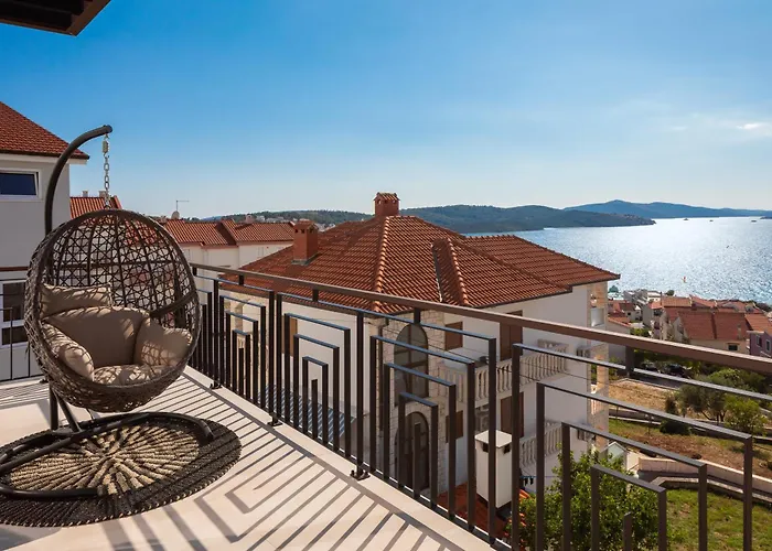 Luxury De Mar With Pool * Trogir