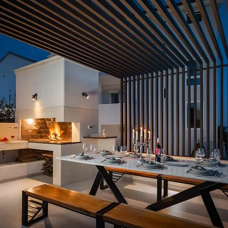 Luxury De Mar With Pool