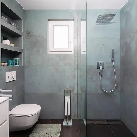 Luxury De Mar With Pool Vila