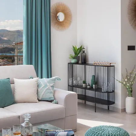 Luxury De Mar With Pool Vila