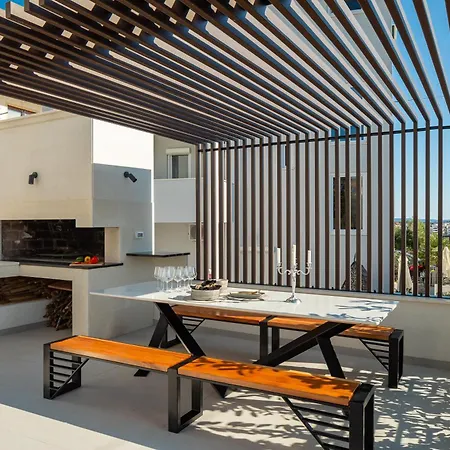 Luxury De Mar With Pool