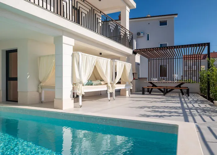 Luxury De Mar With Pool Villa Trogir