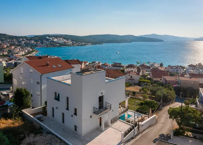 Luxury De Mar With Pool Villa