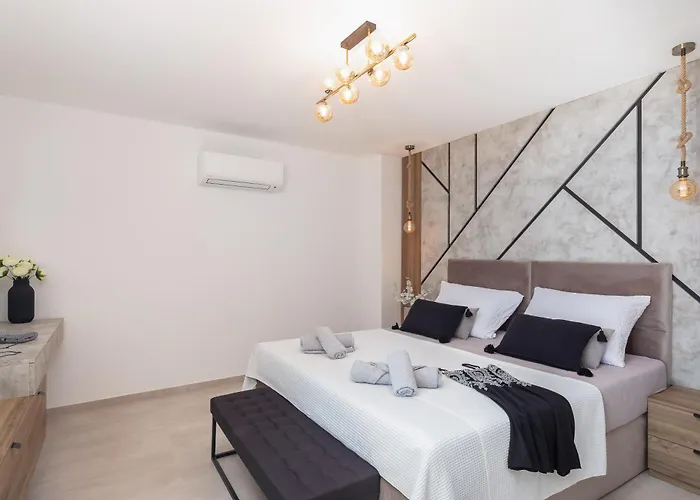 Luxury De Mar With Pool