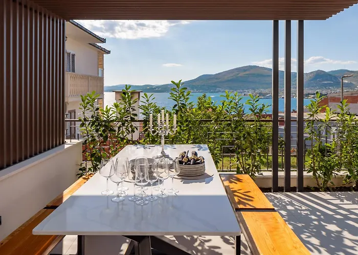 Luxury De Mar With Pool Villa Trogir