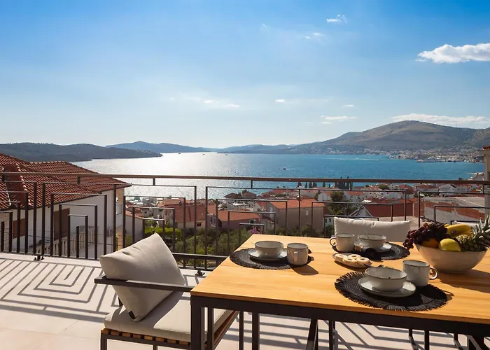 Luxury De Mar With Pool * Trogir
