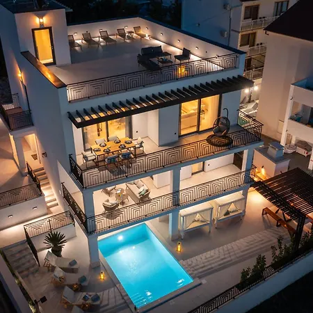 Luxury De Mar With Pool * Trogir